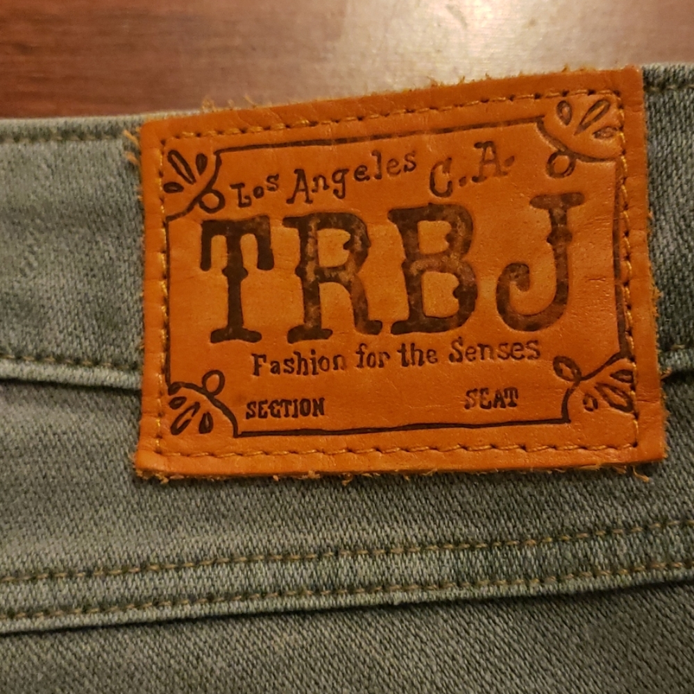 Jean's - Picture 2 of 5